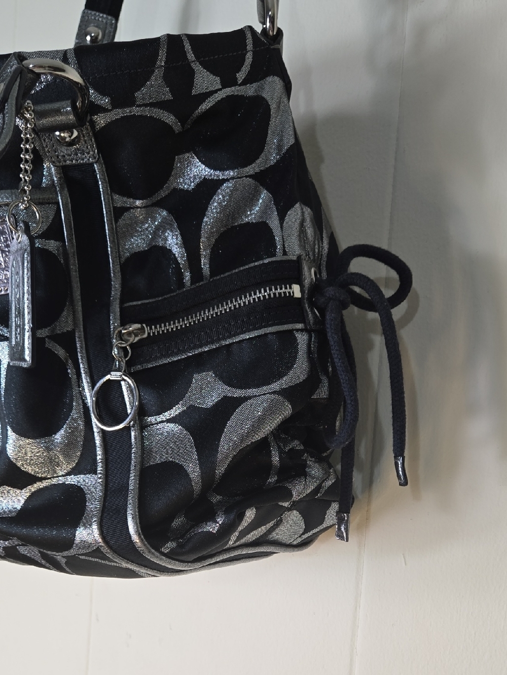 Coach Black & Silver Patterned Women’s Shoulder Bag - Picture 5 of 6